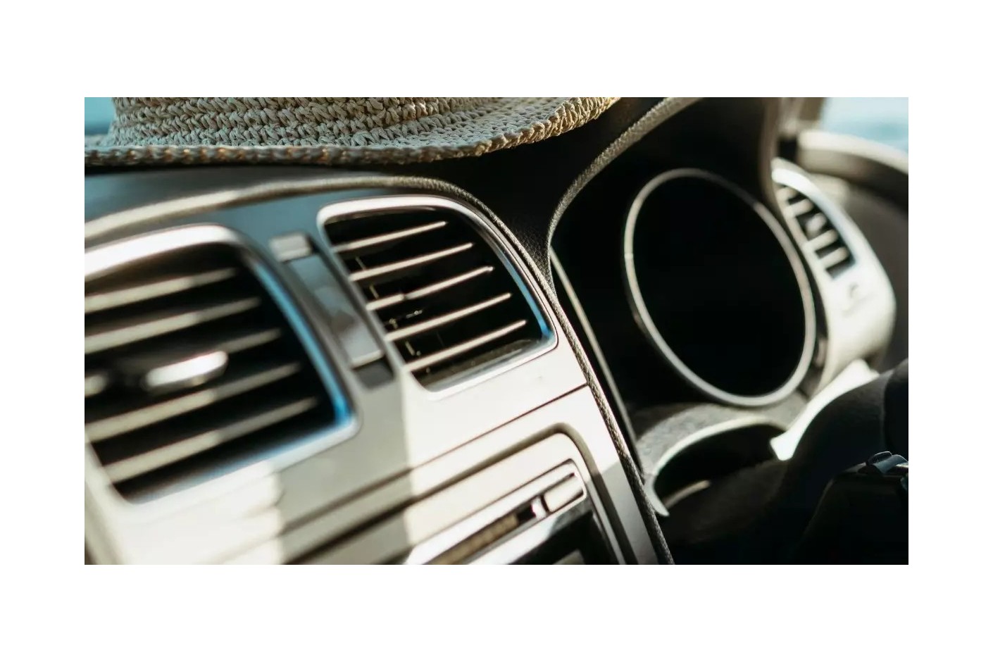 Como eliminar el olor del aire acondicionado del coche