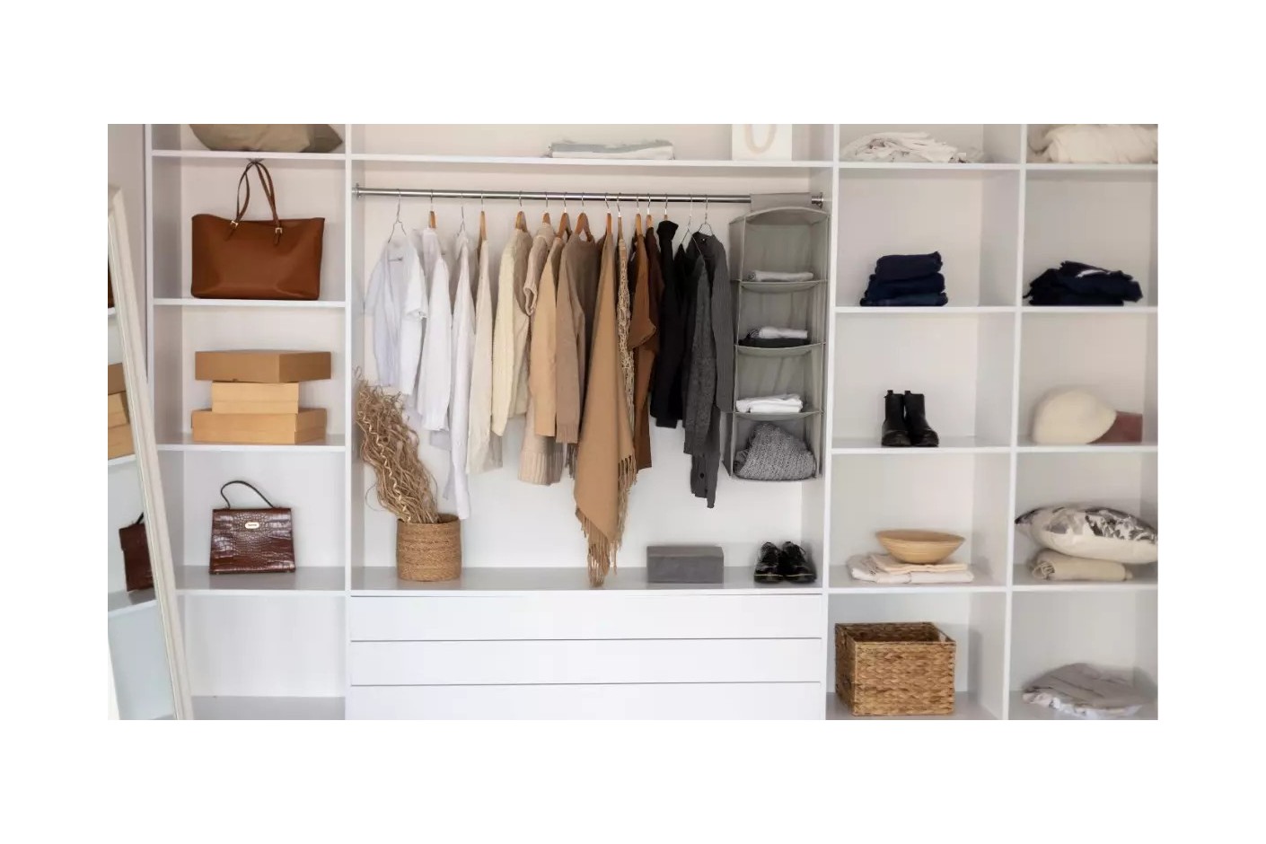 Faça a mudança de guarda-roupa com Humydry!